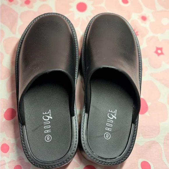 Rouge Helium Black Slip-On Platform Mules – Size 8 (NWOT) - Picture 2 of 6